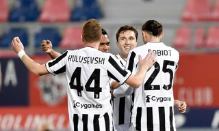 Vì sao HLV Pirlo loại Ronaldo trong trận Juventus giành vé dự Champions League?