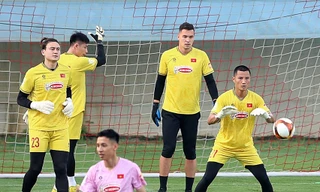 Đặng Văn Lâm chia sẻ về Nguyễn Filip: Chúng tôi cạnh tranh là chuyện bình thường