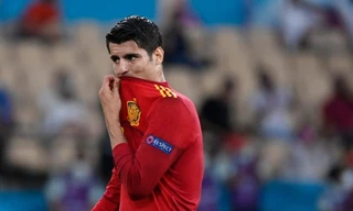 Vợ con bị dọa giết, ngôi sao Morata cầu xin holigan Tây Ban Nha bỏ qua