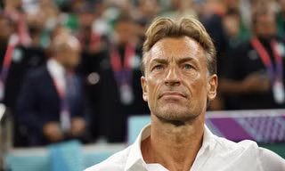 Herve Renard từ chức HLV Saudi Arabia, trở về dẫn tuyển nữ Pháp dự World Cup 2023