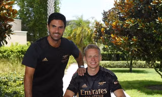 Zinchenko chính thức gia nhập Arsenal