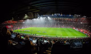 Old Trafford lại dính phốt, MU bị điều tra an toàn thực phẩm