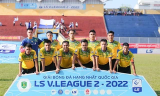 CLB Cần Thơ nợ lương: HLV từ chức, cầu thủ đình công