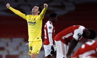 Arsenal bị loại khỏi Europa League, HLV Arteta đổ tại chấn thương