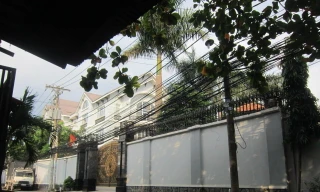 Vợ chồng ông Đặng Văn Thành đi Hà Nội