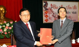 Công bố QĐ tân Bí thư Tỉnh ủy Thái Nguyên