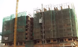 Mua đất được khuyến mại gạch xây nhà