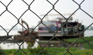 Những 'nhà hàng ma' nằm chình ình ở Hồ Tây