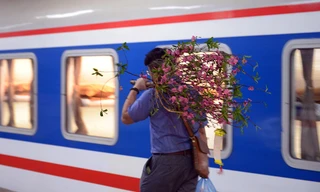 Bình yên những đoàn tàu cuối năm