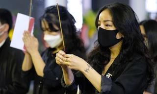 [VIDEO] Nghẹn lòng tiễn biệt nhạc sĩ Phú Quang trong lời hát 'Khúc mùa thu' đầy da diết 