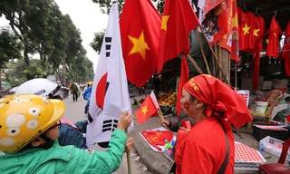 Bán hàng quên ăn trong ngày chung kết lượt về AFF Cup 2018