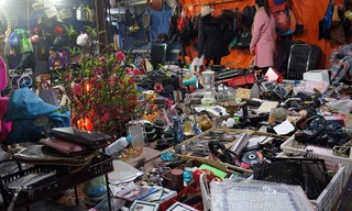 Cuối năm đi chợ đồ cũ Vạn Phúc, khu chợ 'hoài niệm' cũ người mới ta 