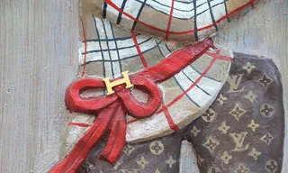 Những 'chi tiết lạ' trên bức phù điêu ở phố nghệ thuật Phùng Hưng