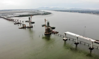 Khám phá cầu đường bộ dài nhất miền Trung nối Nghệ An và Hà Tĩnh