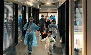 Chuyến bay đầu tiên đưa người từ TP.HCM về Hà Nội thực hiện cách ly tập trung