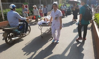 Ghé thăm những bệnh viện ở Hà Nội ngày nắng nóng như đổ lửa