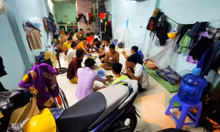 Những người 'kẹt' lại Thủ đô trong đại dịch COVID-19 