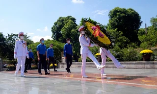 Đoàn đại biểu Trung ương Đoàn TNCS Hồ Chí Minh dâng hương tưởng niệm các Anh hùng liệt sĩ