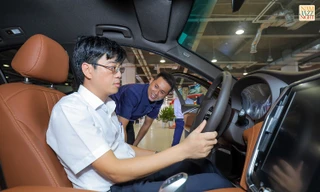 Người dân hào hứng tới triển lãm thành tựu kinh tế - xã hội Quảng Ninh