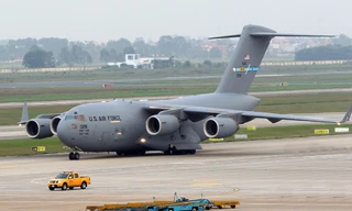 Tận thấy cảnh hạ, cất cánh của 'Ngựa thồ' C-17 ở sân bay Nội Bài