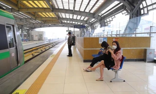 Giao thông công cộng Hà Nội vắng hành khách do diễn biến phức tạp của dịch COVID-19