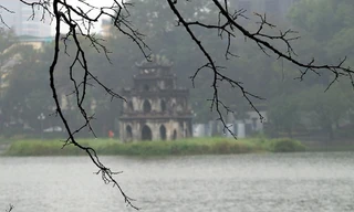 Hà Nội đẹp ngỡ ngàng trong tiết trời mưa xuân