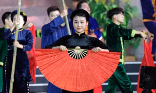 Chủ tịch nước Nguyễn Xuân Phúc: Chung tay bảo tồn để điệu Then ngân vang mãi