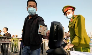 Để vào sân Mỹ Đình xem bóng đá, cổ động viên cần làm gì?