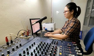 Những bóng hồng 'loa phường' trong cuộc chiến chống COVID 