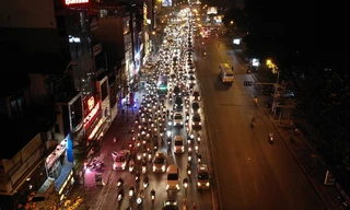 Đường Tây Sơn ùn tắc nhiều giờ vì dân dâng sao giải hạn