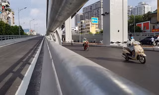 Ngỡ ngàng đường vành đai 2 trên cao trước ngày thông xe