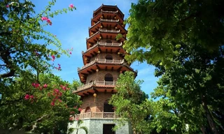 Vẻ đẹp thanh tịnh của chùa Từ Đàm cổ kính giữa cố đô Huế