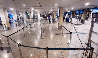 Sân bay Nội Bài, Tân Sơn Nhất vắng tanh sau khi TPHCM thực hiện giãn cách xã hội