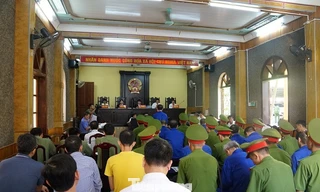 Toàn cảnh phiên tòa sáng 18/7.