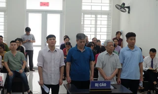 Các bị cáo tại tòa.