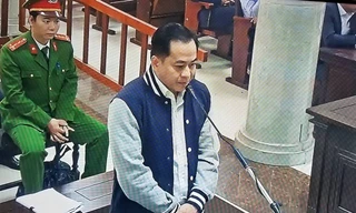 Bị cáo Phan Văn Anh Vũ cho rằng đời mình làm việc, 8 phần tốt, 2 phần xấu.