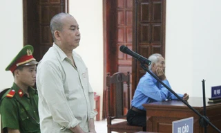 Bị cáo Vi Văn Phượng tại tòa.