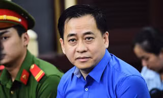 Vũ nhôm tố bị lừa 700.000 USD thông qua việc làm hộ chiếu quốc tịch Mỹ