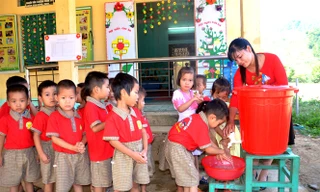 Nhiều trường học ở Tuyên Quang sử dụng nguồn nước từ các công trình nước sạch nông thôn của tỉnh.