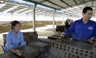 Thất thoát chi tiêu công, sao nâng trần bội chi?