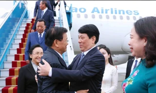 Chào đón Tổng Bí thư, Chủ tịch nước Lào thăm cấp nhà nước Việt Nam