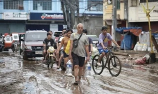Bão nhiệt đới Trami áp sát Philippines, trường học đóng cửa