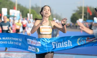 Hoàng Thị Ngọc Hoa thi đấu xuất sắc, khiến Lê Thị Tuyết không thể lên ngôi tại quê nhà