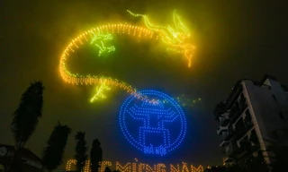 2.024 drone thắp sáng bầu trời Hà Nội