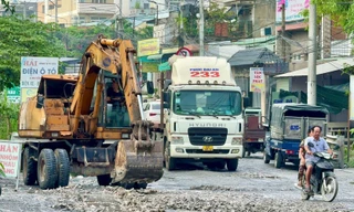 Hối hả thi công sửa chữa tuyến đường 'đau khổ' ở Đồng Nai