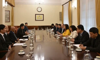 Tăng cường trao đổi với Hiệp hội Doanh nhân Việt Nam ở nước ngoài 