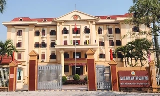 Một nữ cán bộ TAND tỉnh Quảng Bình nghỉ phép qua Mỹ du lịch nhưng không trở về 