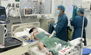 Học sinh ngộ độc tập thể nghi do món cơm cuộn