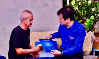 Bí thư T.Ư Đoàn Ngô Văn Cương thăm, trao hỗ trợ vùng bị thiệt hại do mưa lũ ở Yên Bái