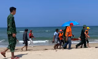 Tìm thấy thi thể cả hai anh em sinh đôi bị sóng cuốn mất tích trên biển Đà Nẵng